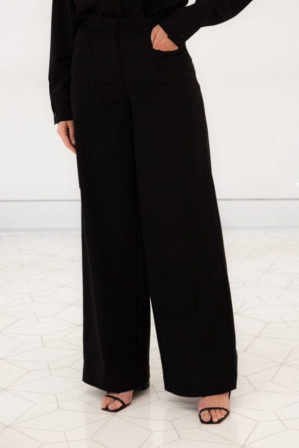 długie czarne wełniane spodnie damskie typu kuloty marki Plana detal